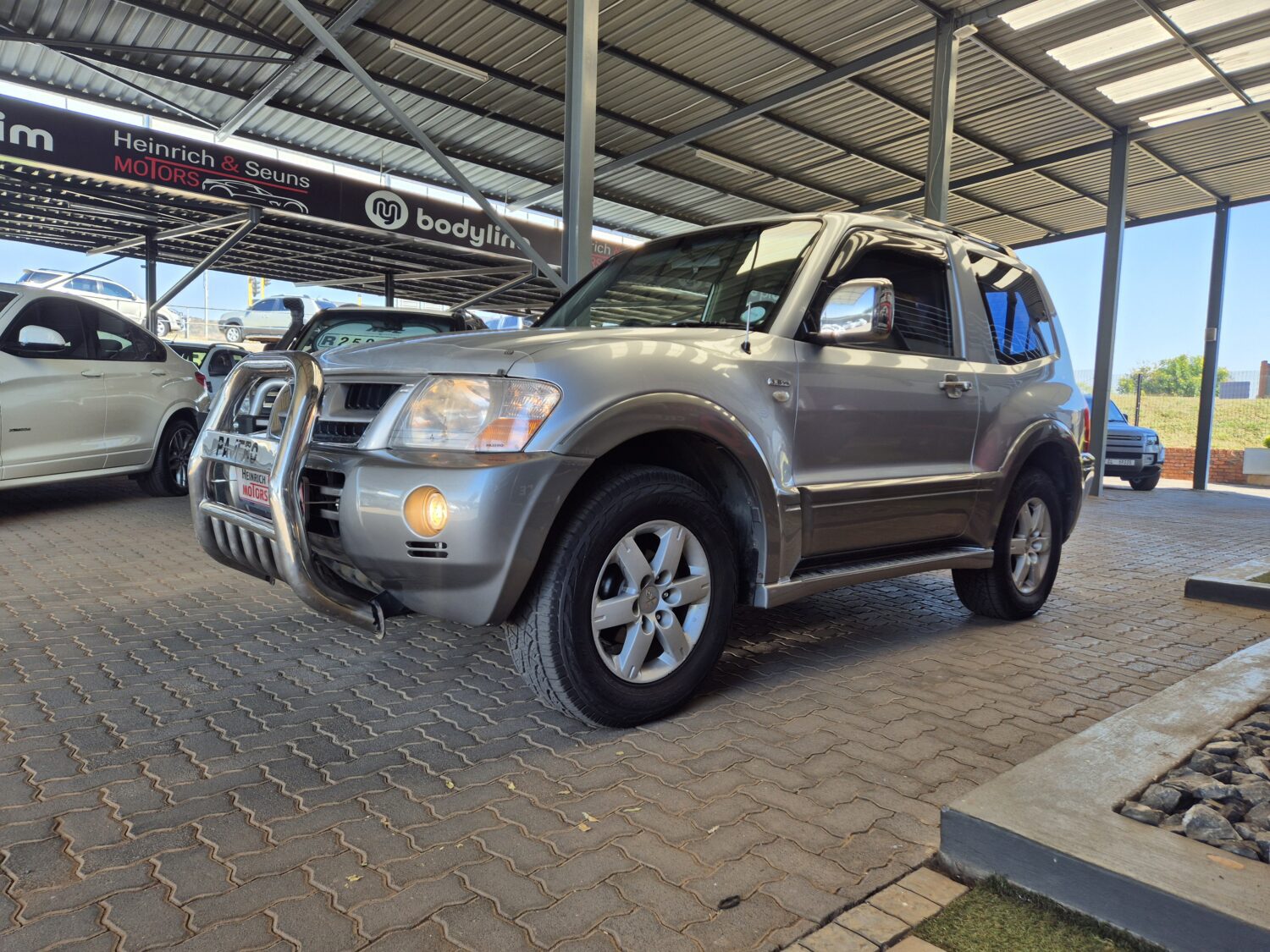 Mitsubishi Pajero 3-Door 3.8 GLS