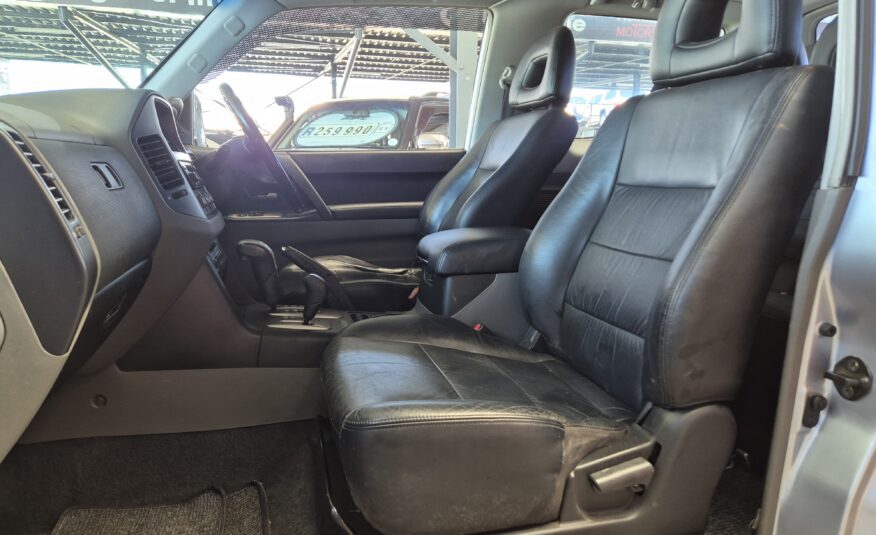 Mitsubishi Pajero 3-Door 3.8 GLS