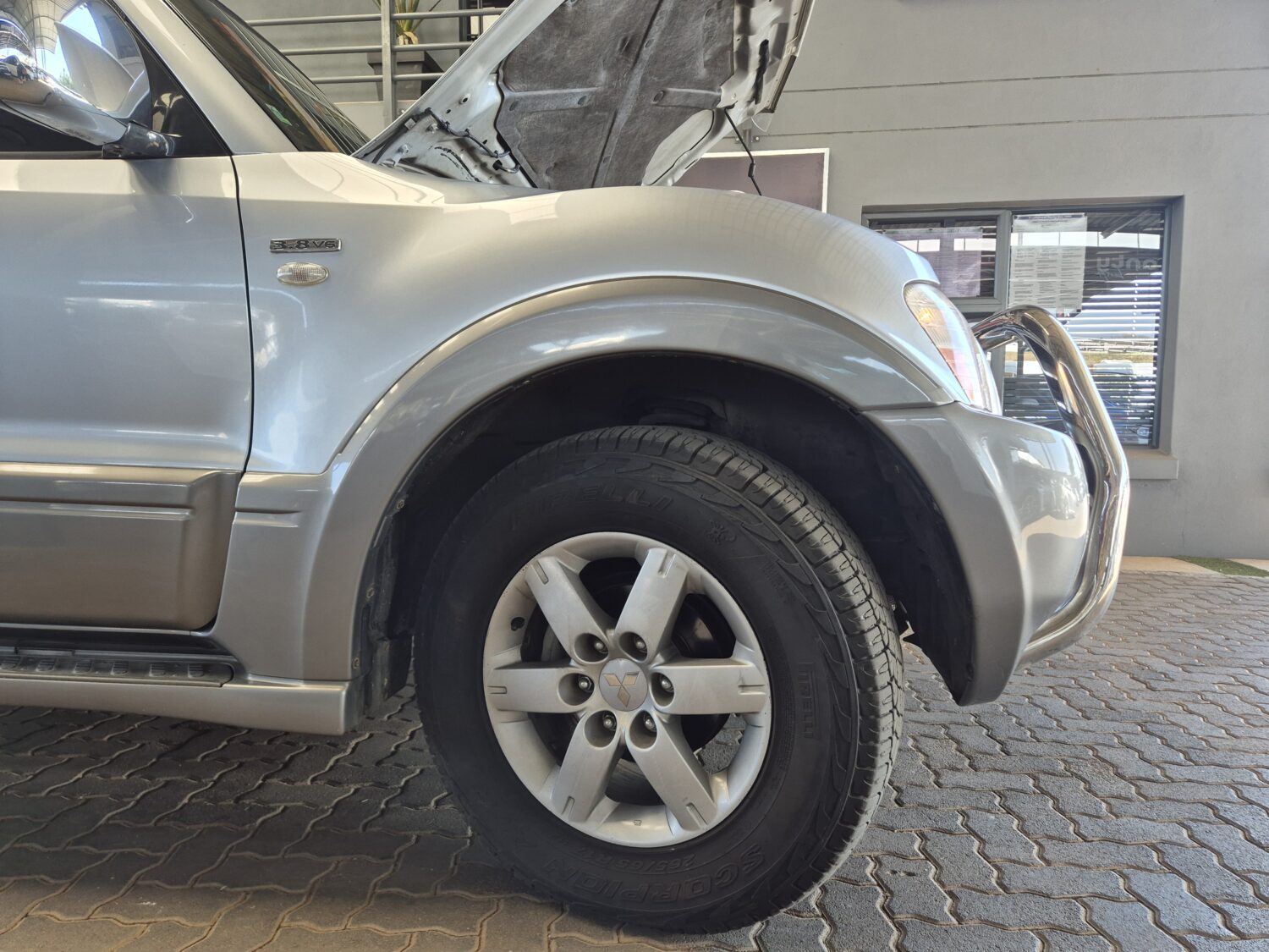 Mitsubishi Pajero 3-Door 3.8 GLS