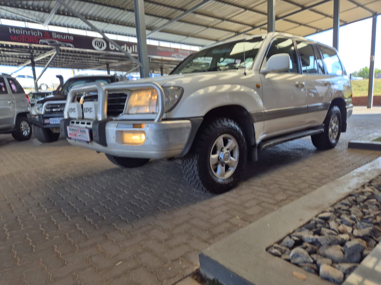 Toyota Land Cruiser 100 4.7 V8 VX Auto
