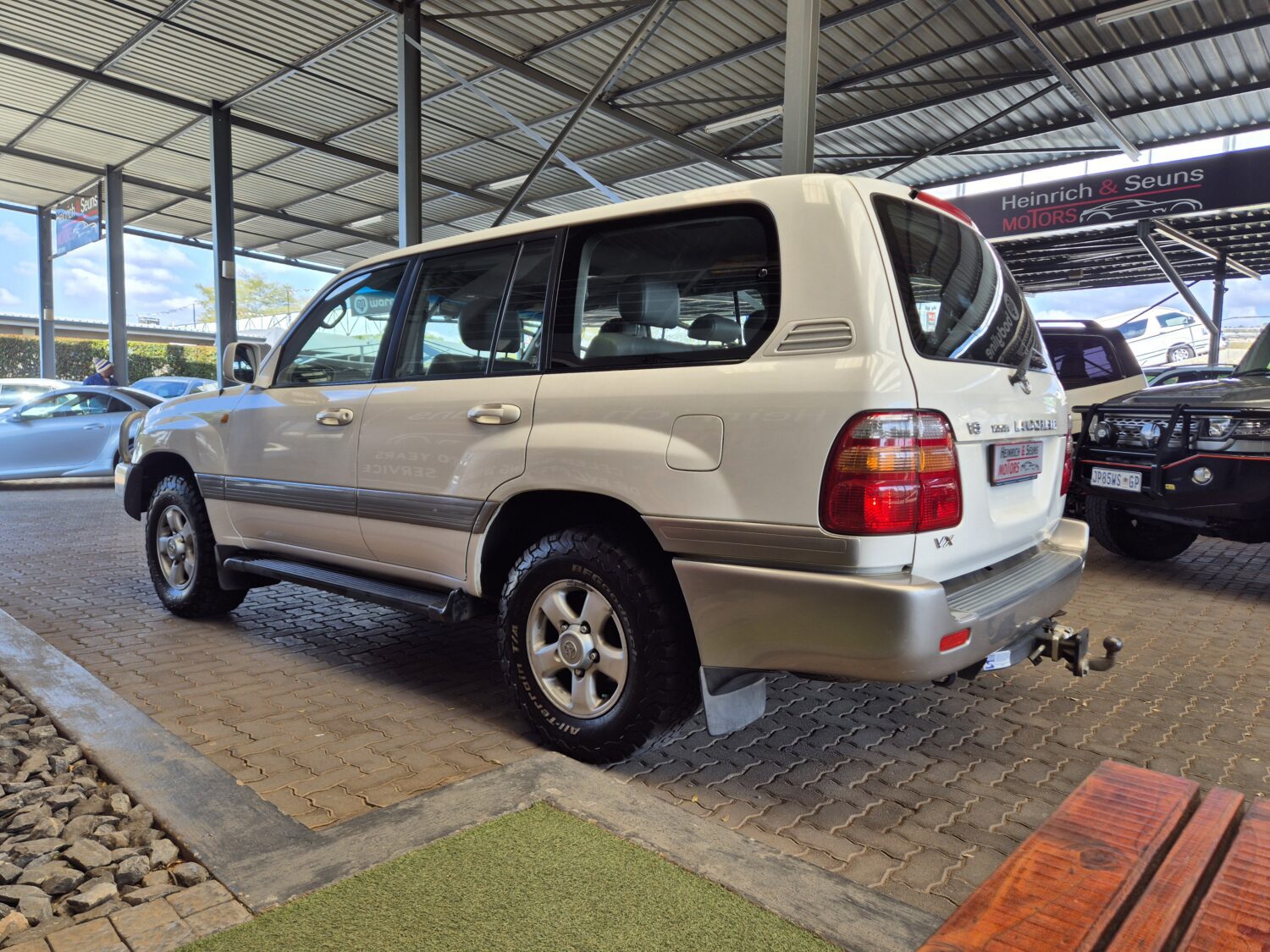Toyota Land Cruiser 100 4.7 V8 VX Auto