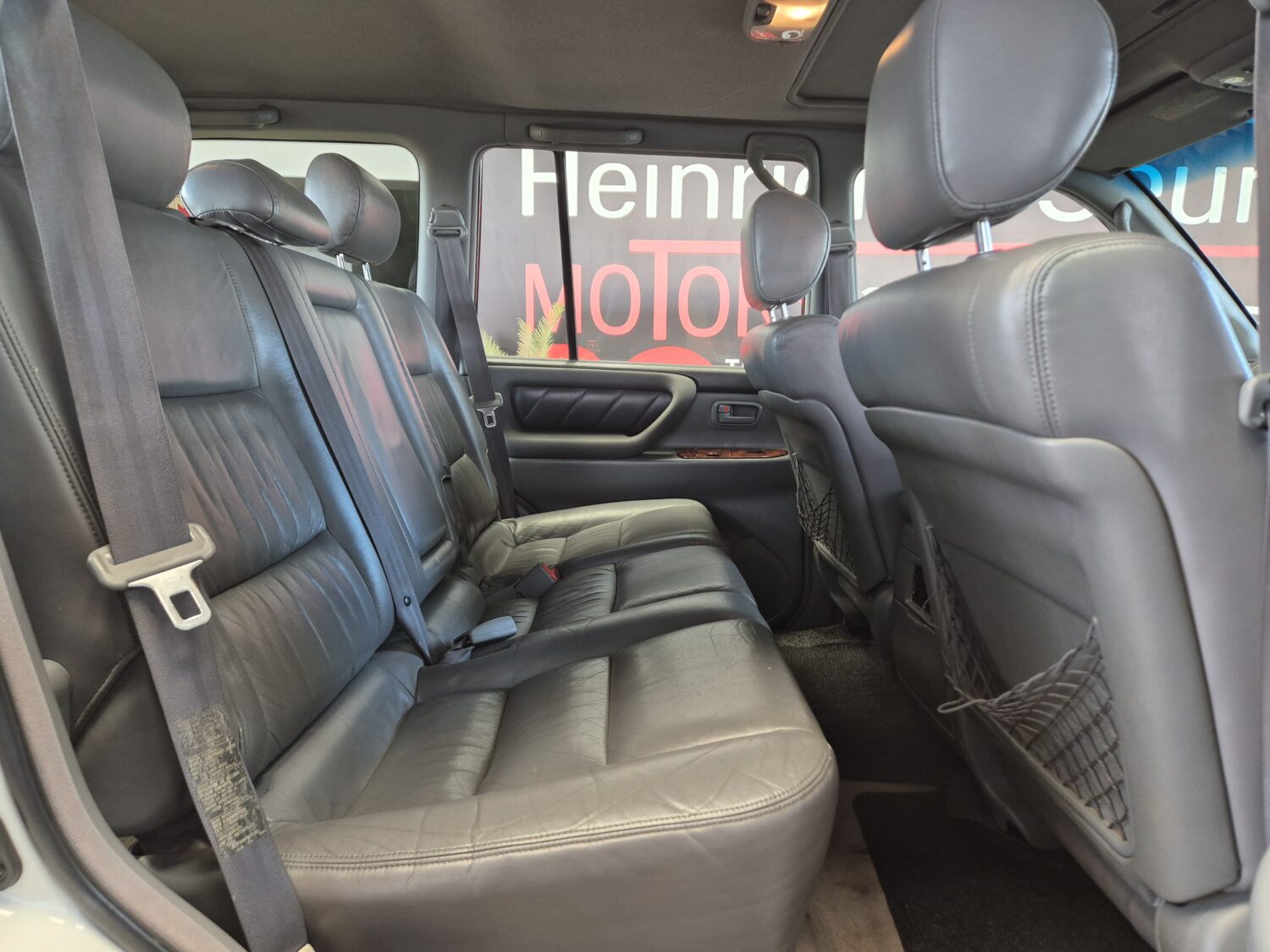 Toyota Land Cruiser 100 4.7 V8 VX Auto