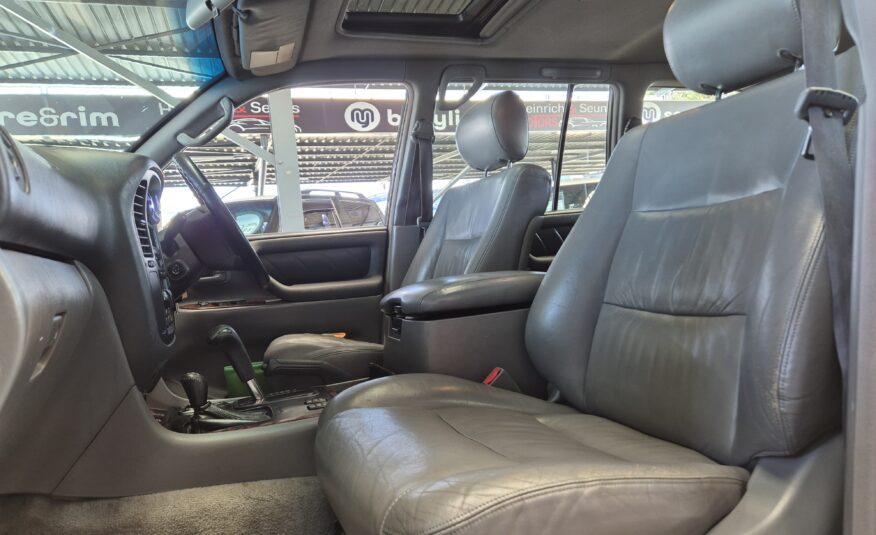 Toyota Land Cruiser 100 4.7 V8 VX Auto