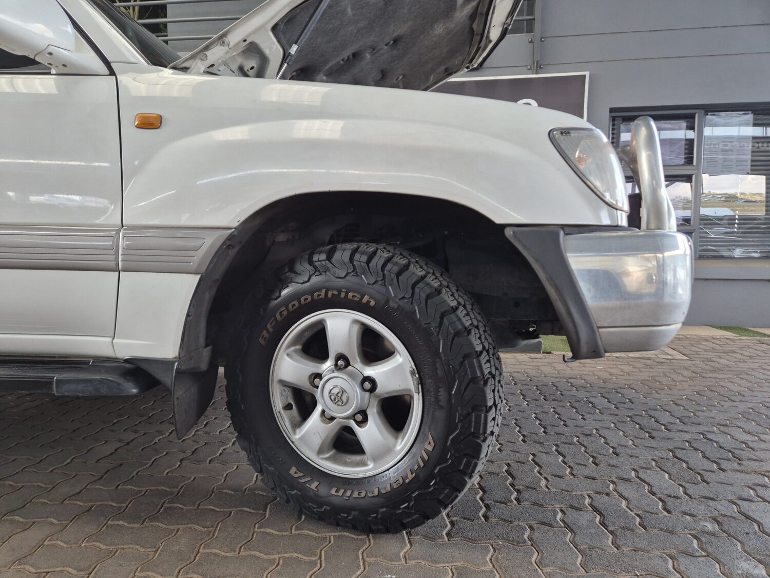 Toyota Land Cruiser 100 4.7 V8 VX Auto