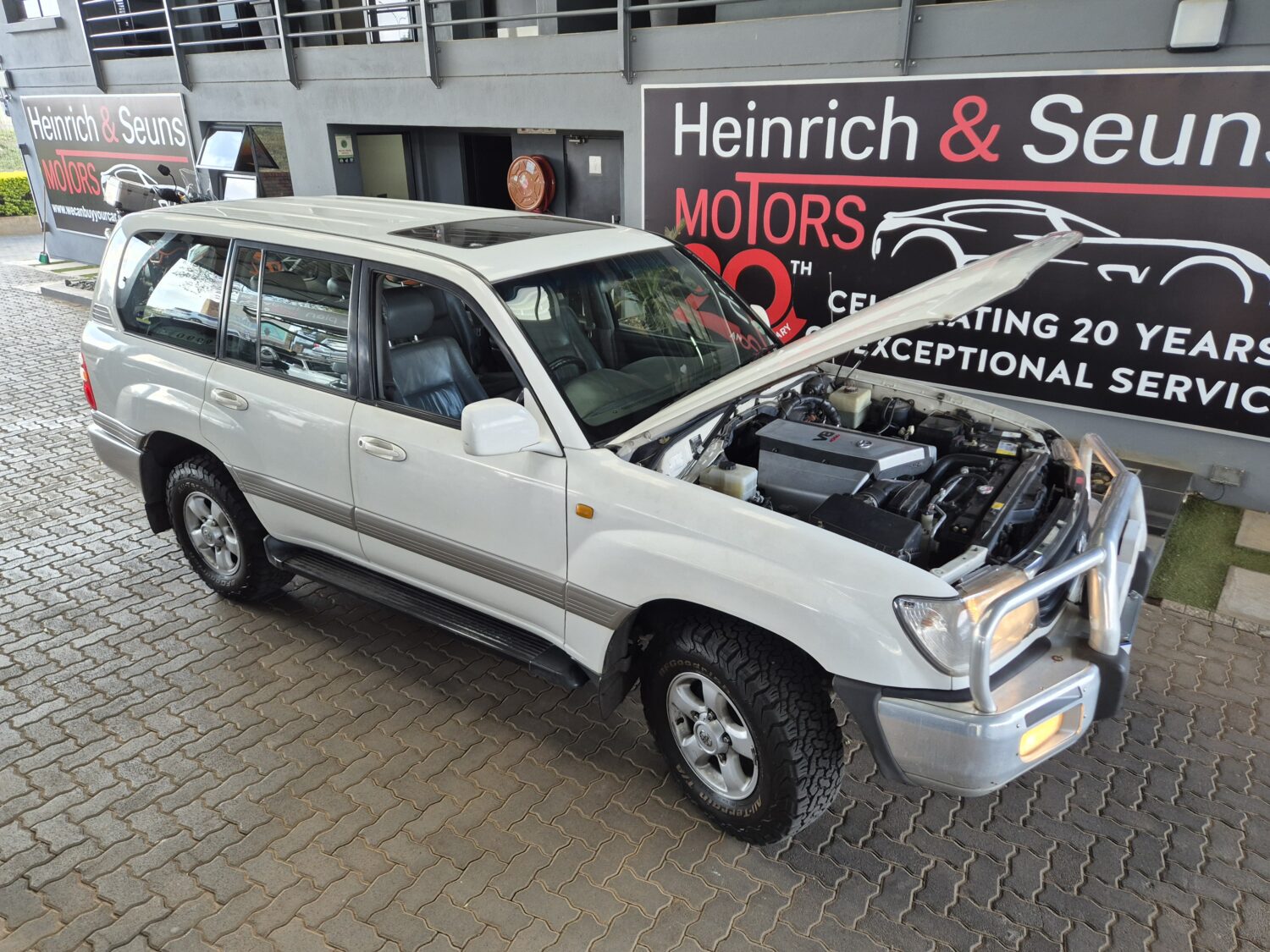 Toyota Land Cruiser 100 4.7 V8 VX Auto