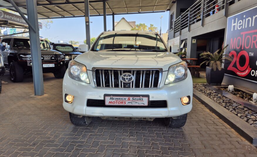 Toyota Land Cruiser Prado 4.0 VX Auto