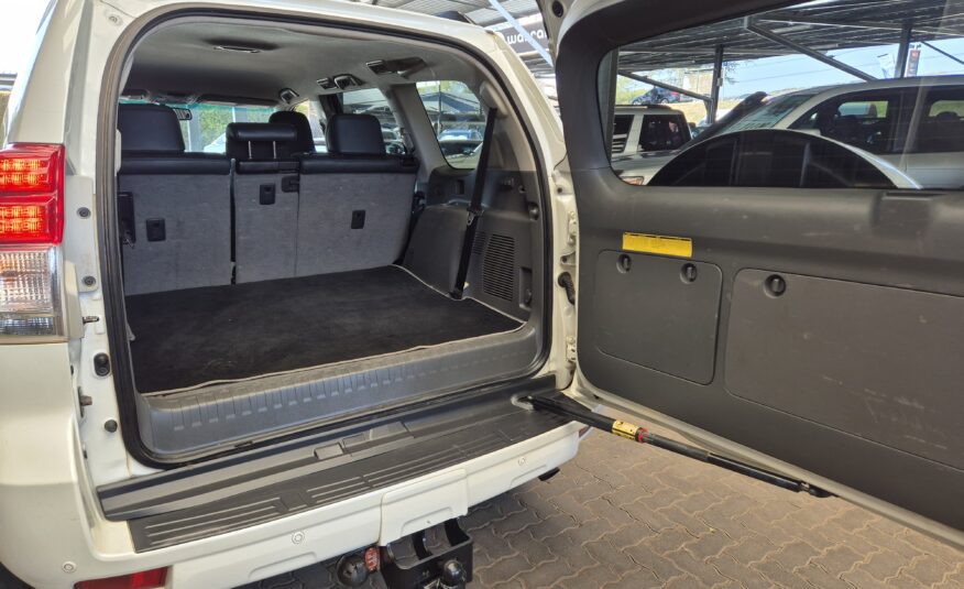 Toyota Land Cruiser Prado 4.0 VX Auto