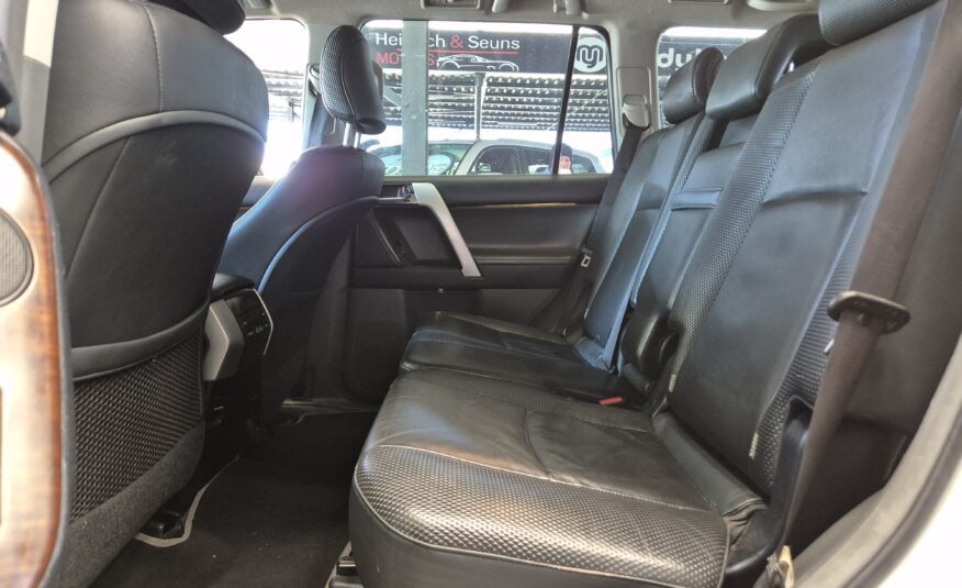 Toyota Land Cruiser Prado 4.0 VX Auto