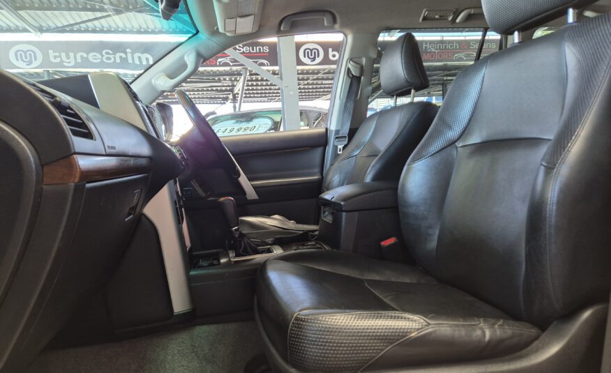 Toyota Land Cruiser Prado 4.0 VX Auto