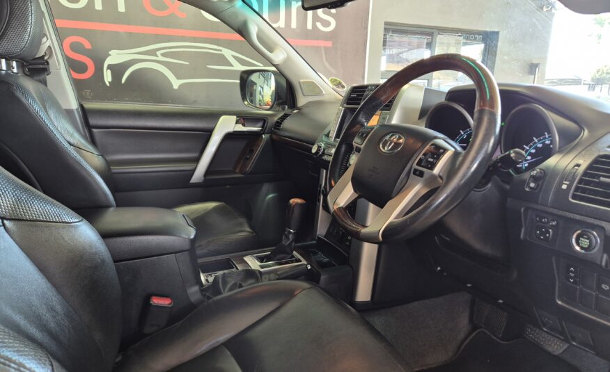 Toyota Land Cruiser Prado 4.0 VX Auto