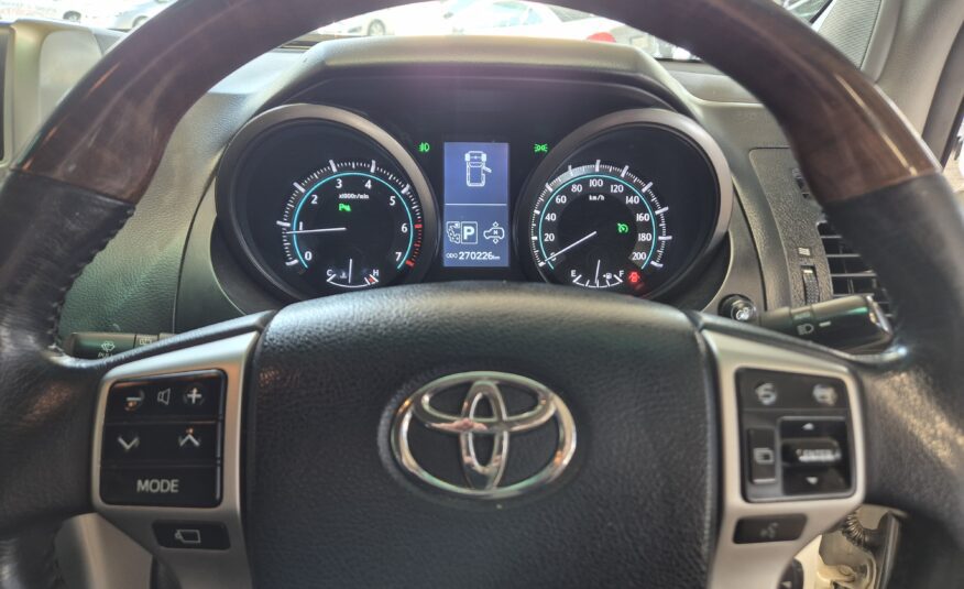Toyota Land Cruiser Prado 4.0 VX Auto