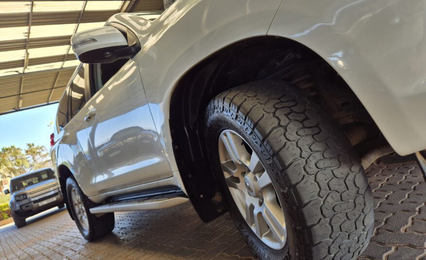 Toyota Land Cruiser Prado 4.0 VX Auto
