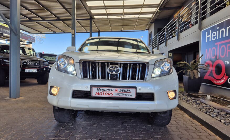 Toyota Land Cruiser Prado 4.0 VX Auto