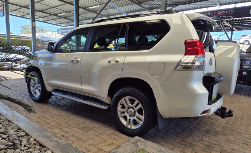 Toyota Land Cruiser Prado 4.0 VX Auto