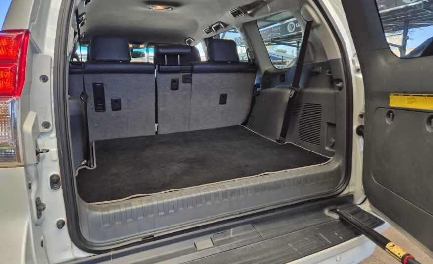 Toyota Land Cruiser Prado 4.0 VX Auto