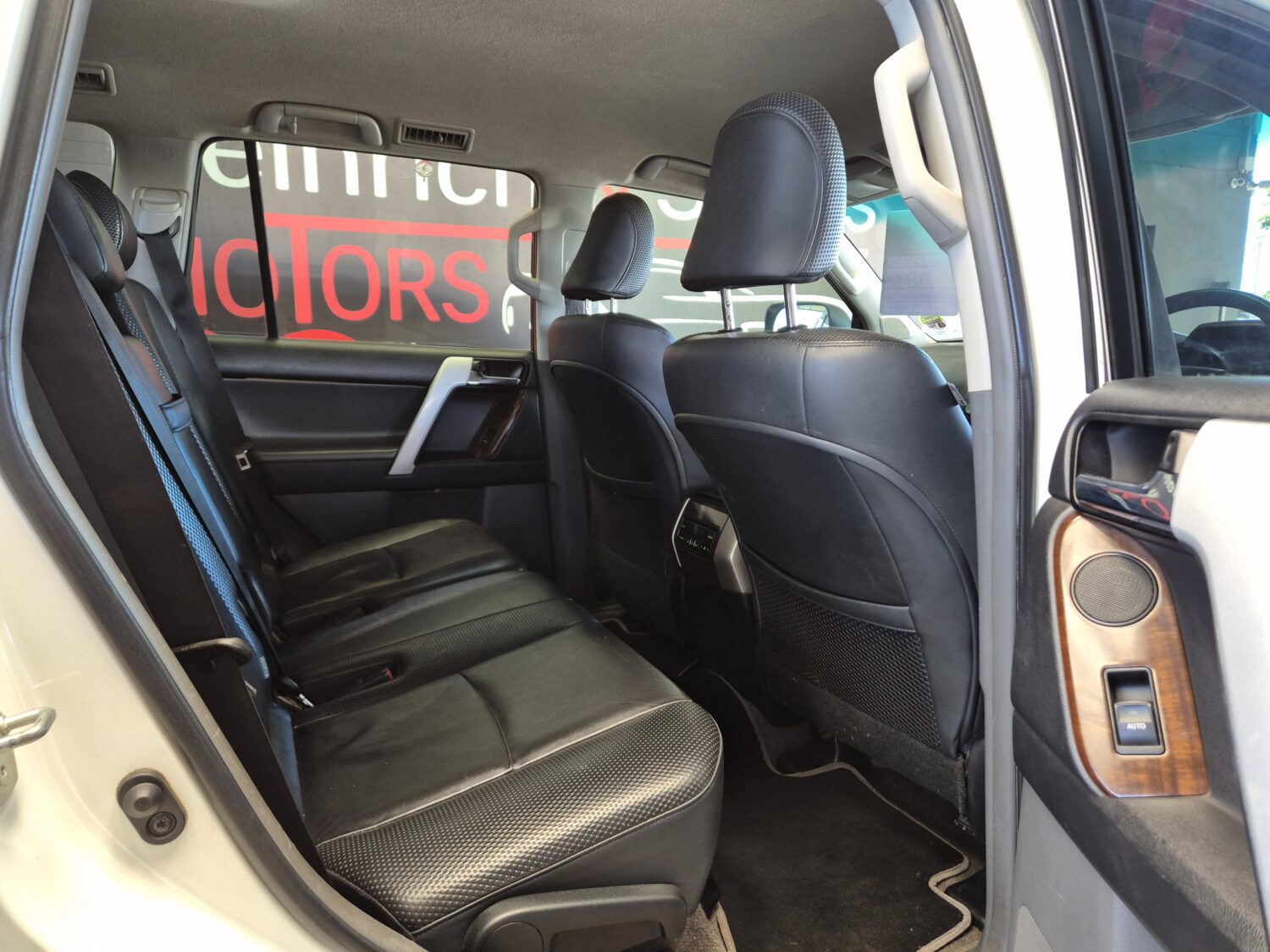 Toyota Land Cruiser Prado 4.0 VX Auto