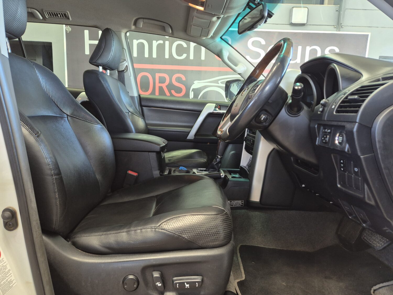 Toyota Land Cruiser Prado 4.0 VX Auto