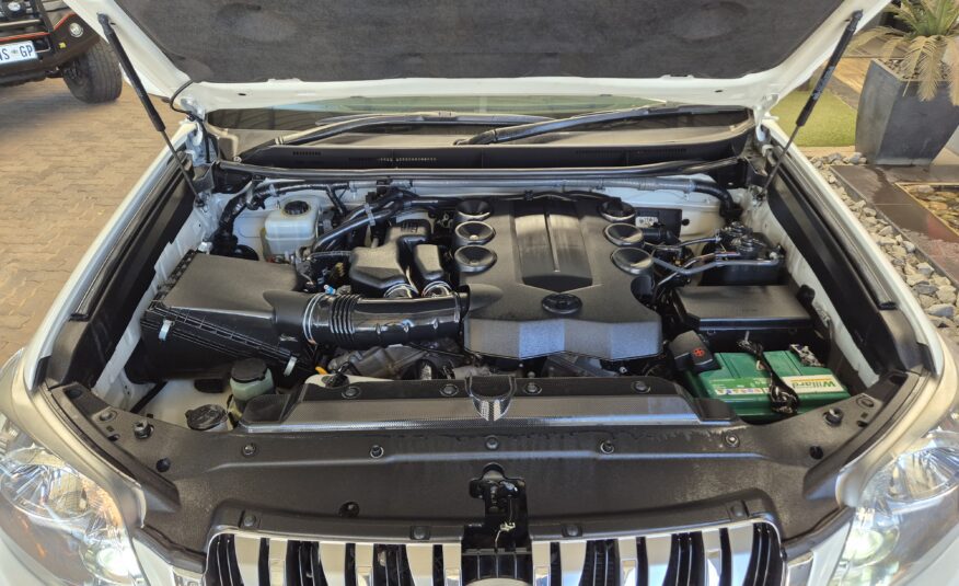 Toyota Land Cruiser Prado 4.0 VX Auto
