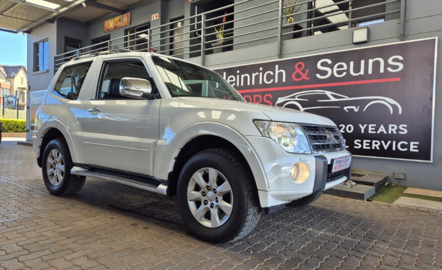 Mitsubishi Pajero 3-Door 3.8 GLS Auto