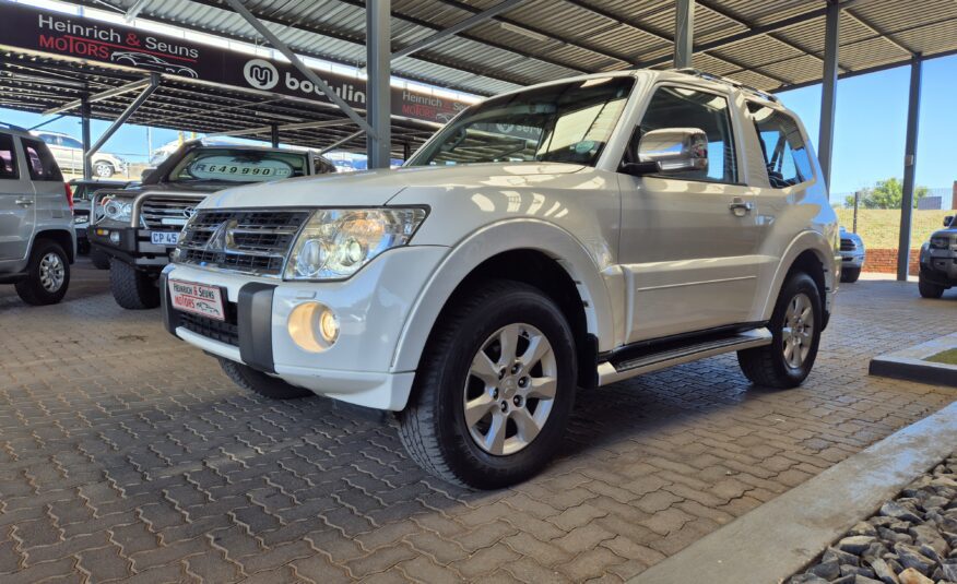 Mitsubishi Pajero 3-Door 3.8 GLS Auto