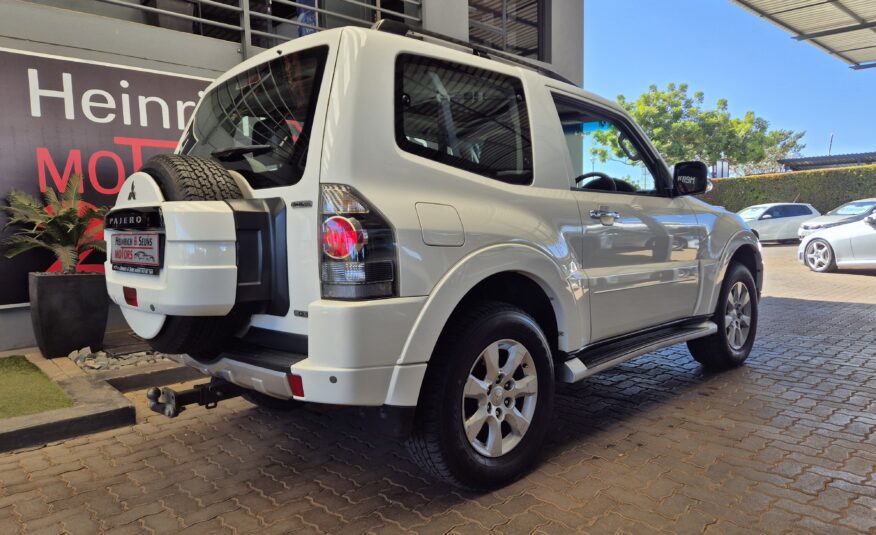 Mitsubishi Pajero 3-Door 3.8 GLS Auto
