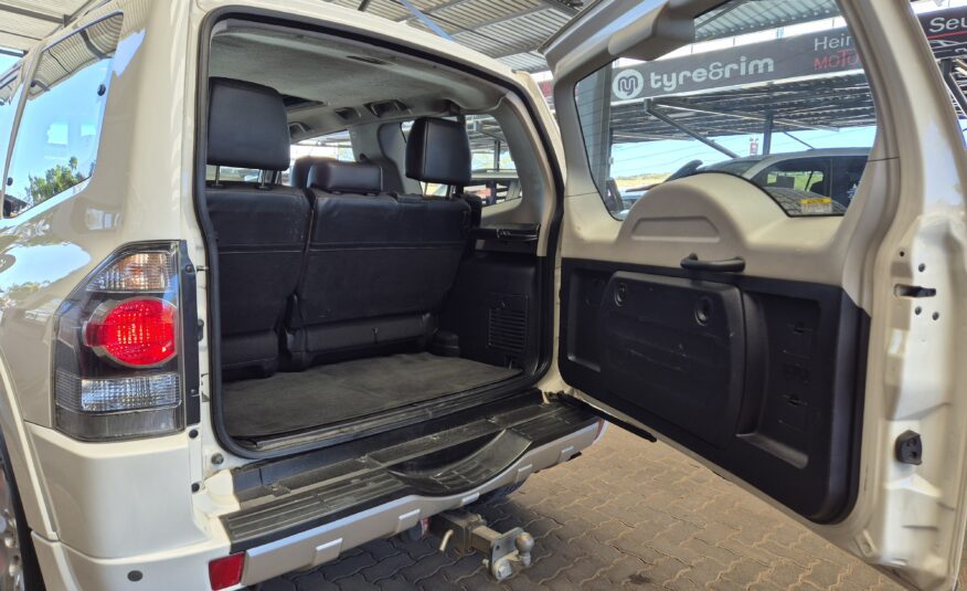 Mitsubishi Pajero 3-Door 3.8 GLS Auto