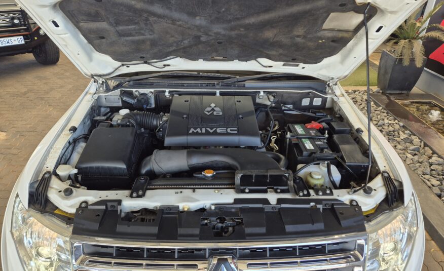 Mitsubishi Pajero 3-Door 3.8 GLS Auto