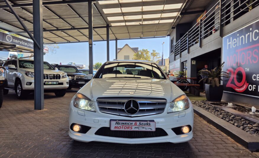Mercedes-Benz C-Class C200CGI Avantgarde Auto