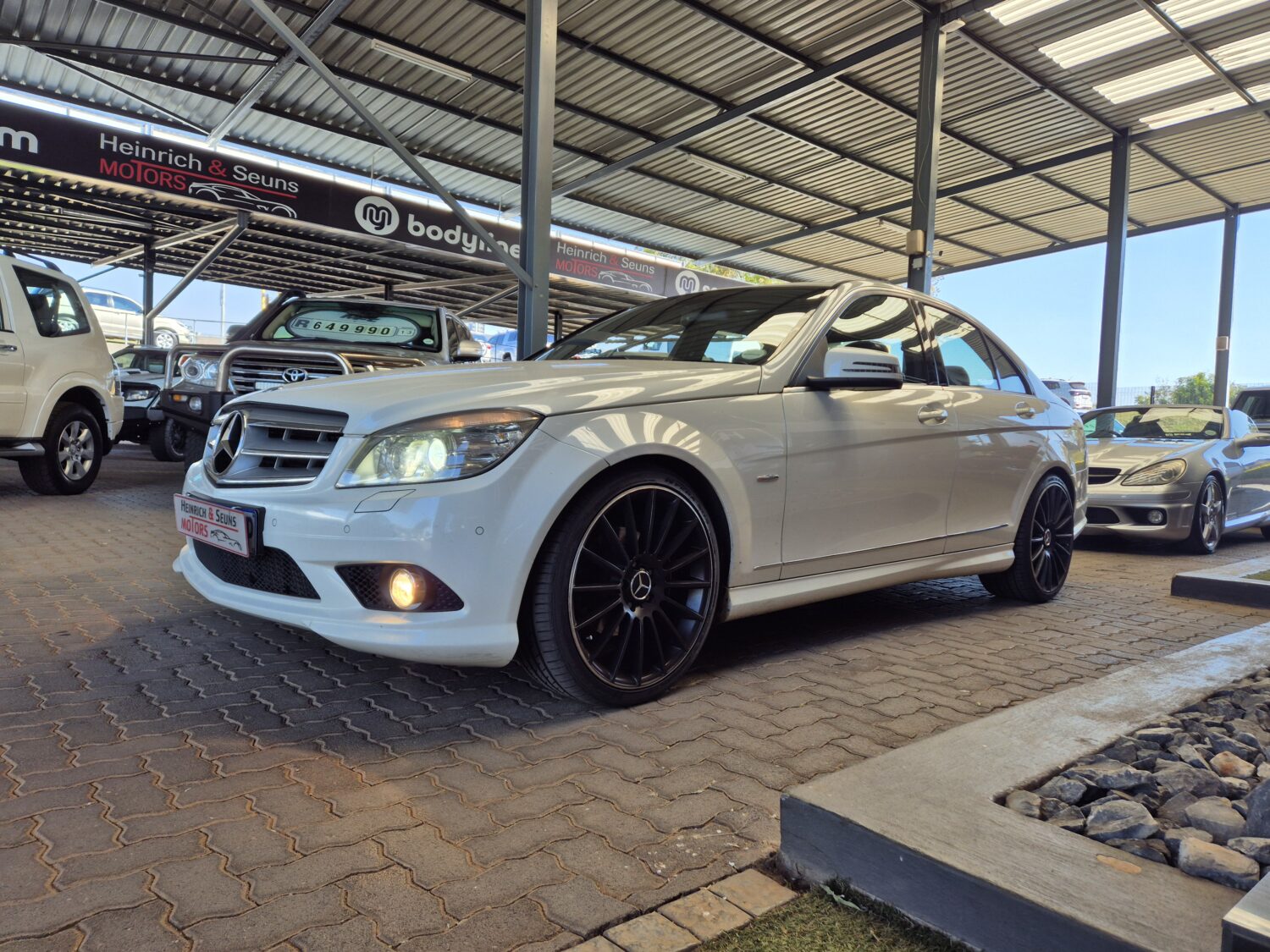 Mercedes-Benz C-Class C200CGI Avantgarde Auto