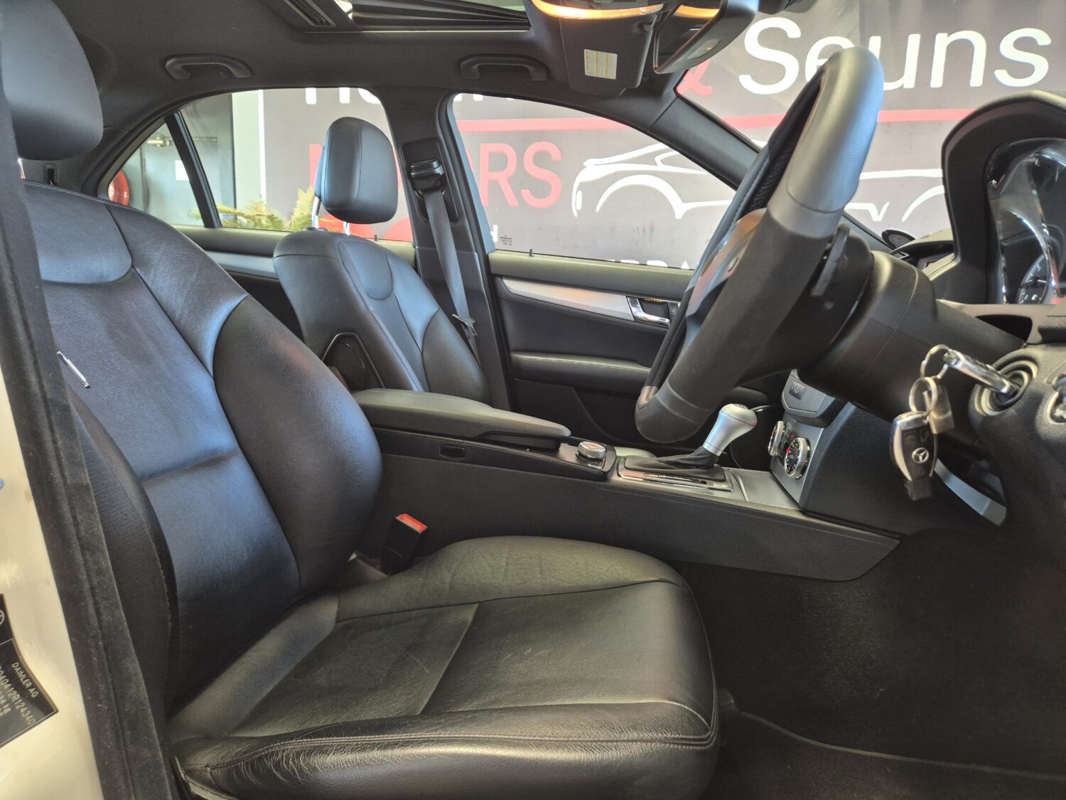 Mercedes-Benz C-Class C200CGI Avantgarde Auto