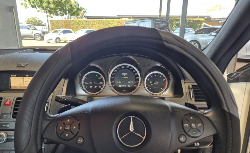 Mercedes-Benz C-Class C200CGI Avantgarde Auto