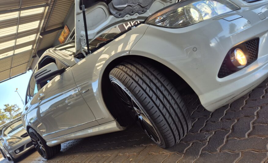 Mercedes-Benz C-Class C200CGI Avantgarde Auto