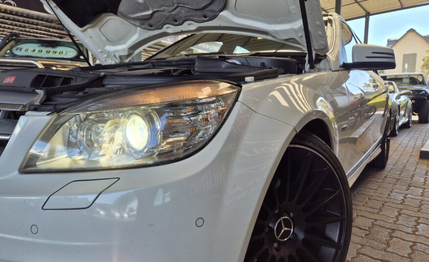 Mercedes-Benz C-Class C200CGI Avantgarde Auto