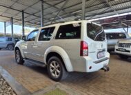Nissan Pathfinder 3.0dCi V6 LE