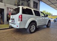 Nissan Pathfinder 3.0dCi V6 LE