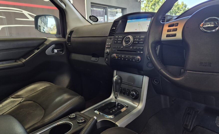 Nissan Pathfinder 3.0dCi V6 LE