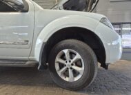 Nissan Pathfinder 3.0dCi V6 LE