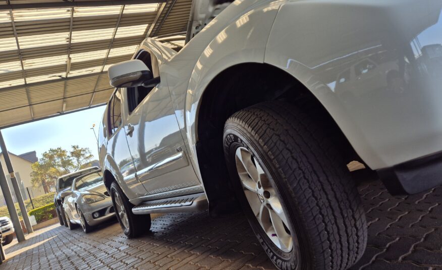 Nissan Pathfinder 3.0dCi V6 LE