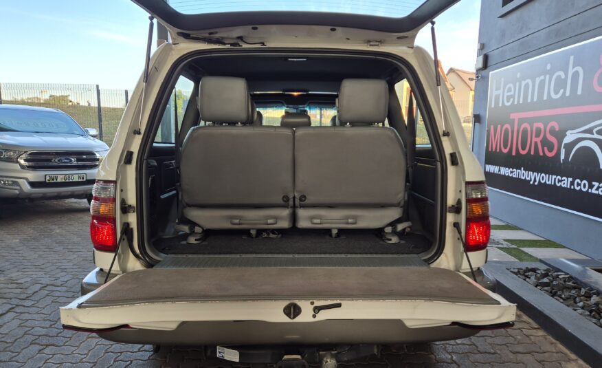 Toyota Land Cruiser 100 4.7 V8 VX Auto