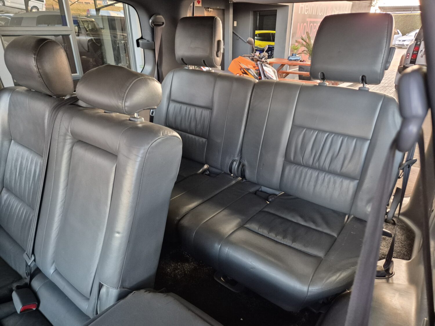 Toyota Land Cruiser 100 4.7 V8 VX Auto
