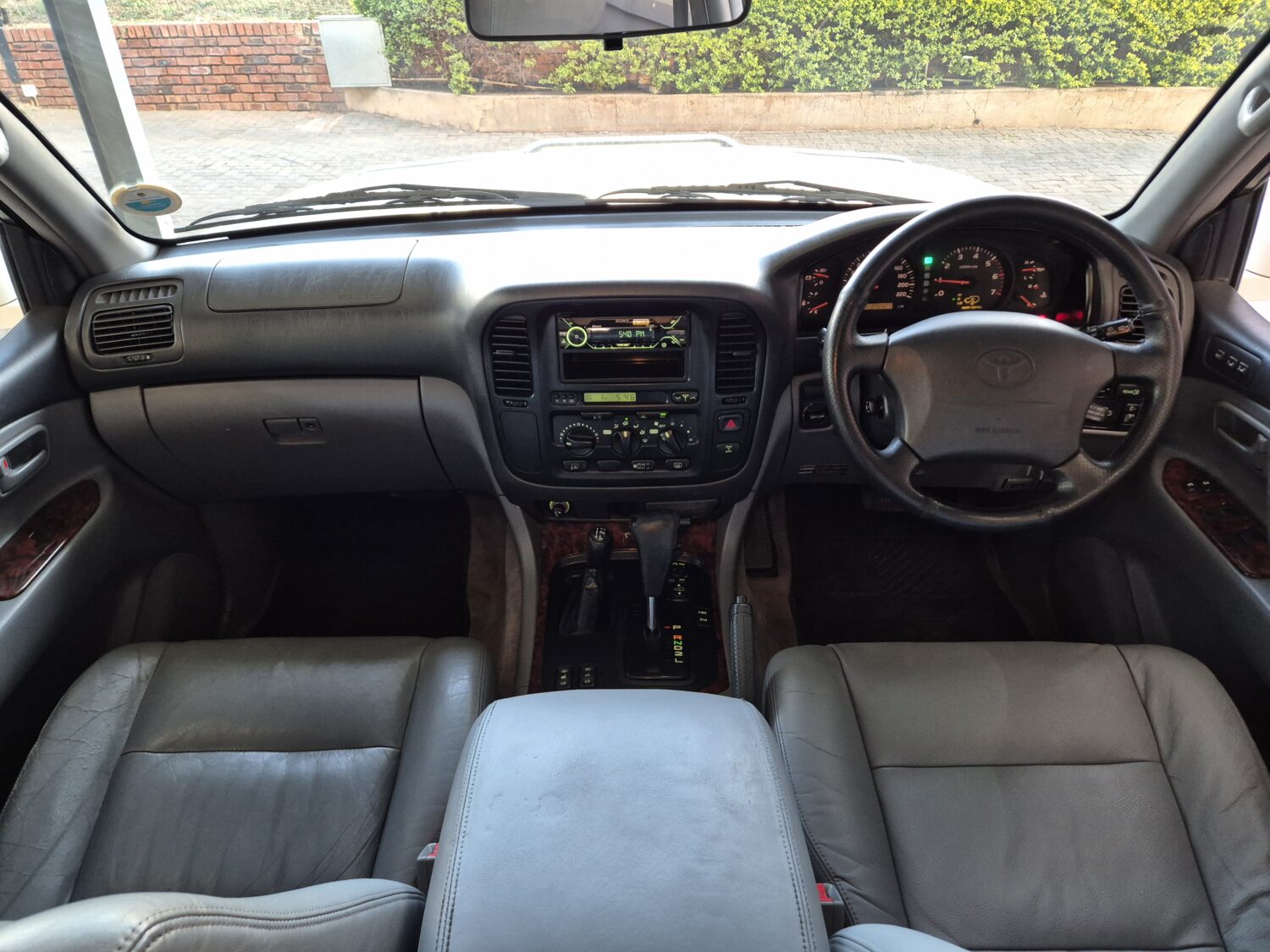 Toyota Land Cruiser 100 4.7 V8 VX Auto