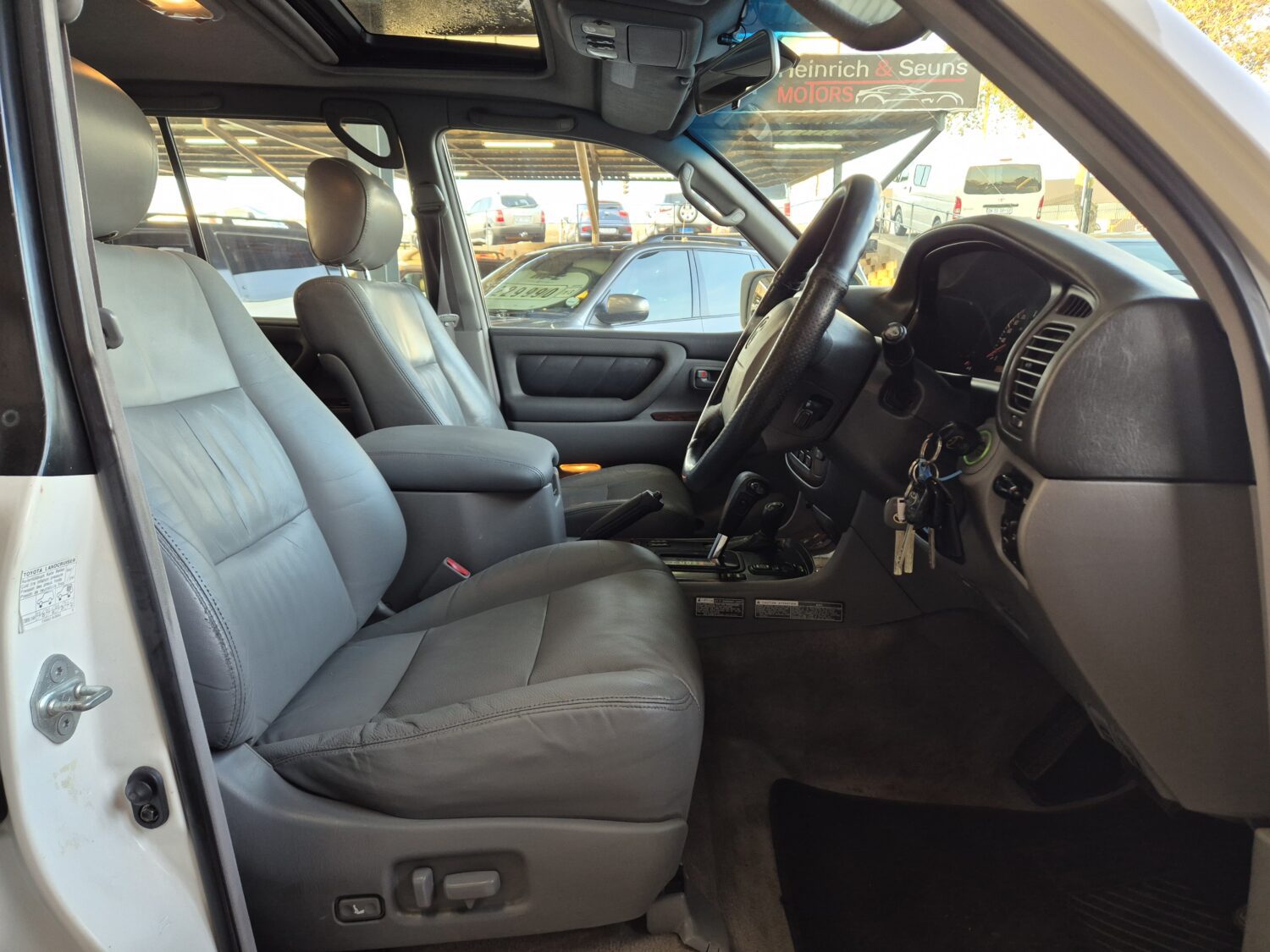 Toyota Land Cruiser 100 4.7 V8 VX Auto