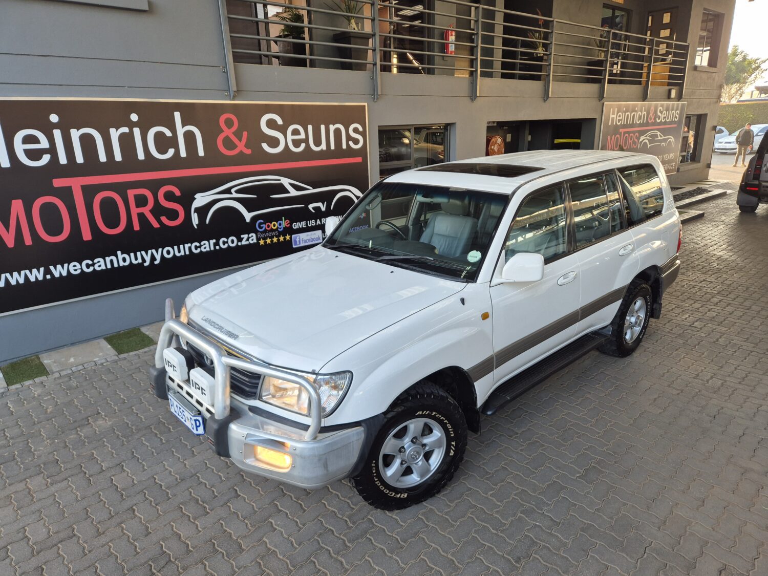Toyota Land Cruiser 100 4.7 V8 VX Auto