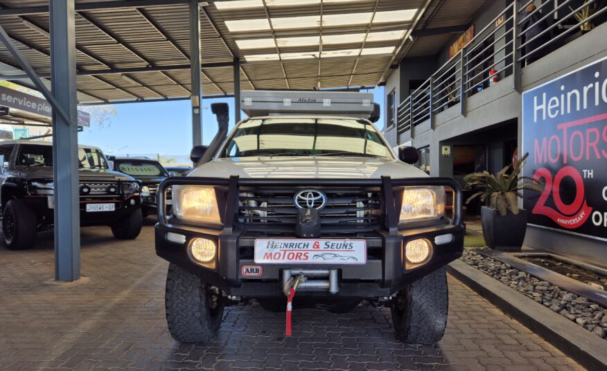 Toyota Hilux 2.5D-4D Double Cab 4×4 SRX