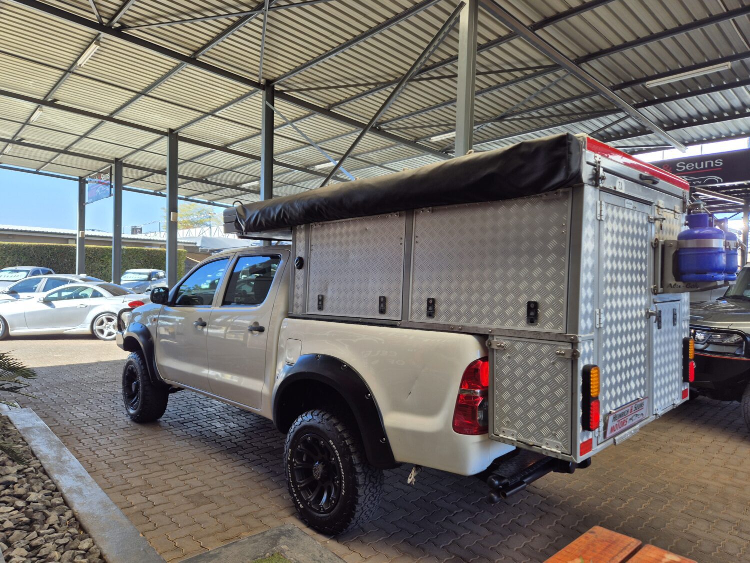 Toyota Hilux 2.5D-4D Double Cab 4×4 SRX