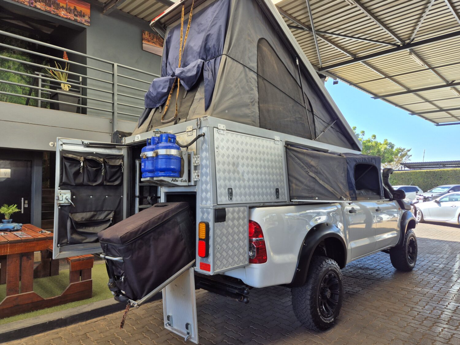 Toyota Hilux 2.5D-4D Double Cab 4×4 SRX