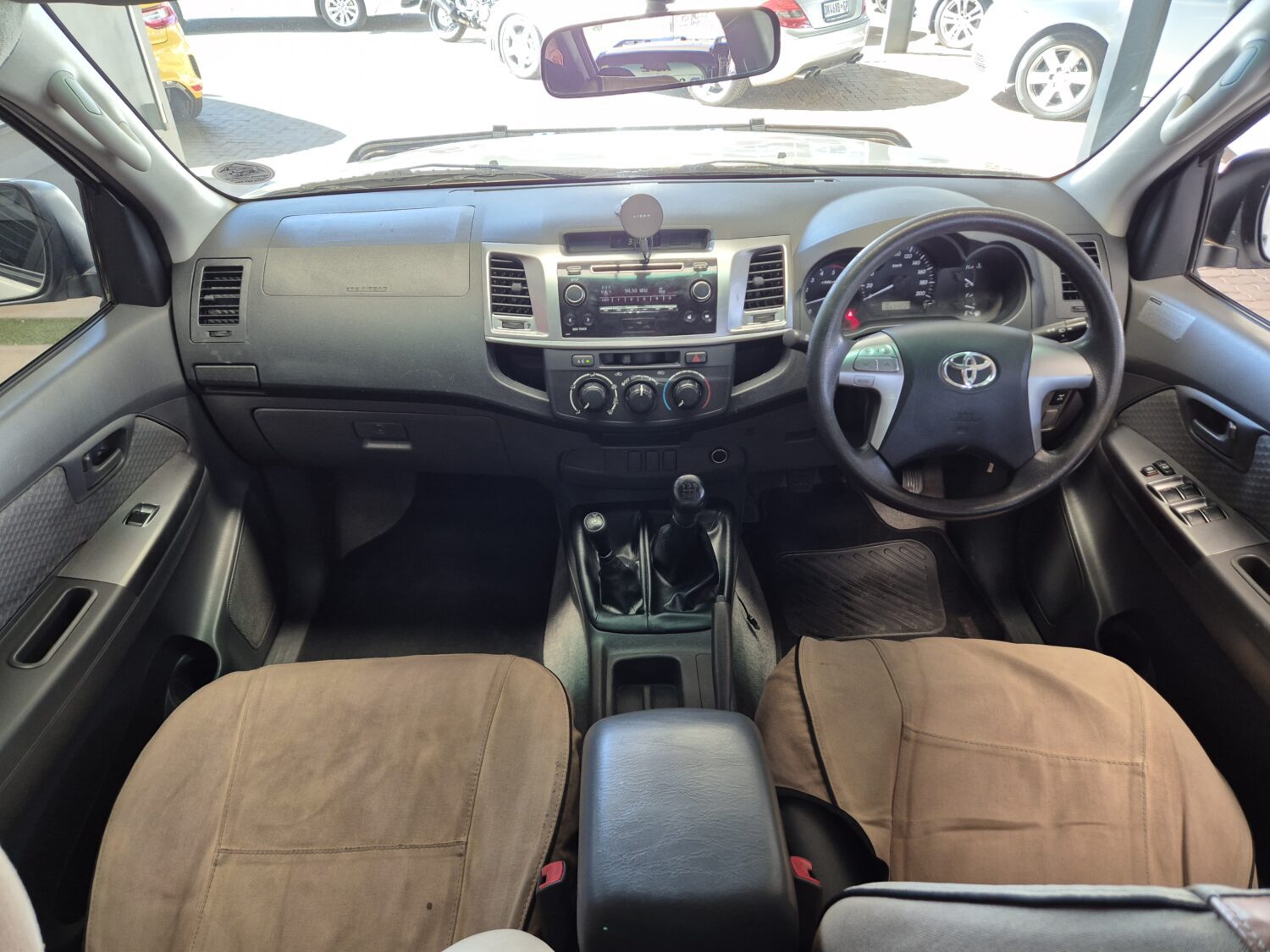 Toyota Hilux 2.5D-4D Double Cab 4×4 SRX