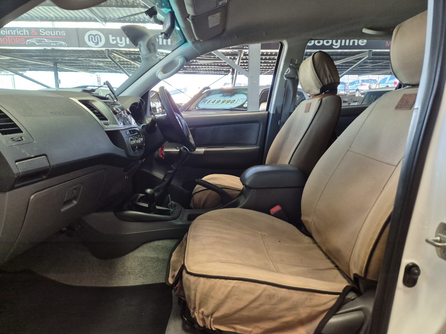 Toyota Hilux 2.5D-4D Double Cab 4×4 SRX