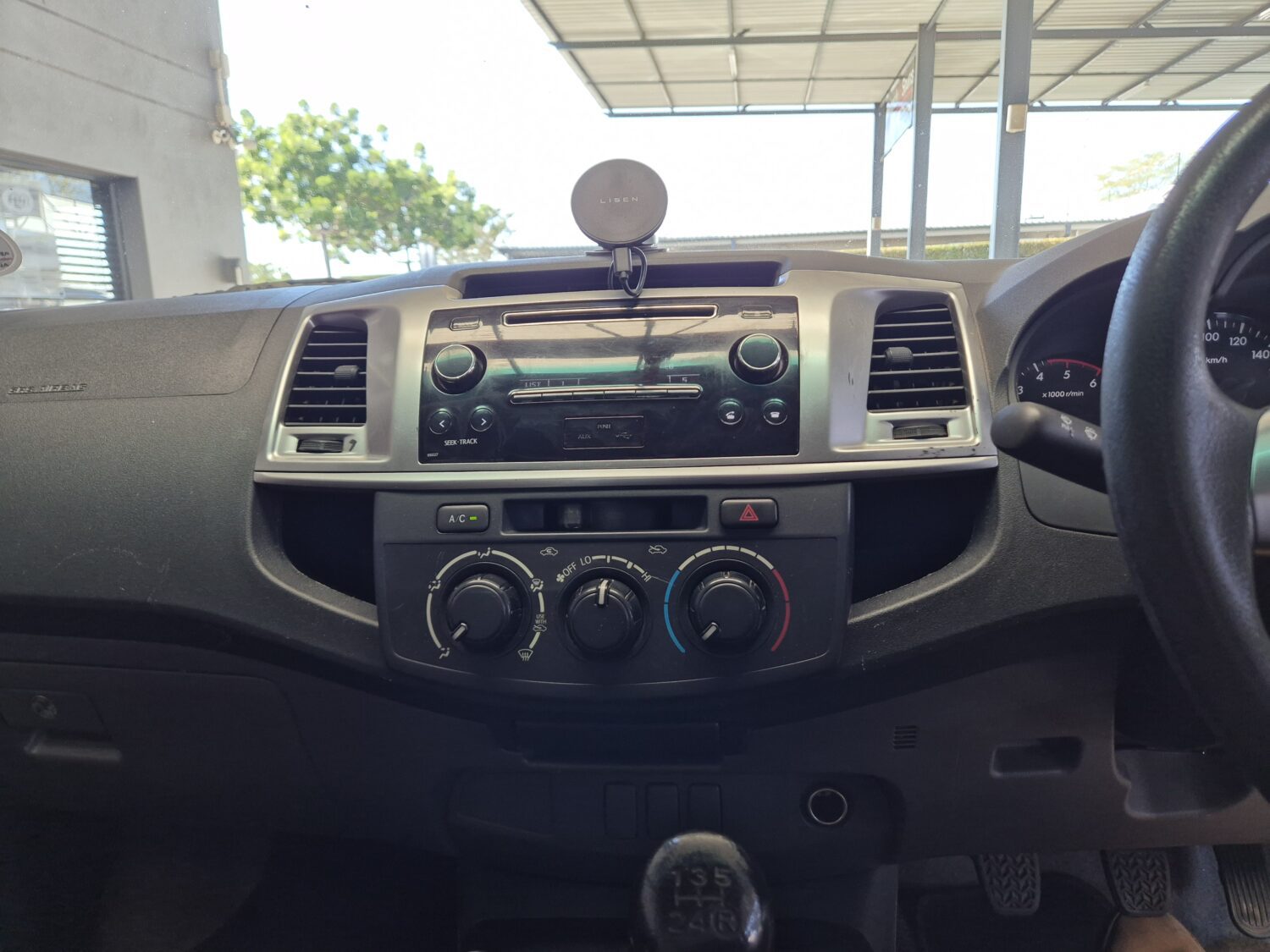 Toyota Hilux 2.5D-4D Double Cab 4×4 SRX