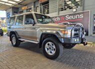 Toyota Land Cruiser 76 4.2D Station Wagon LX
